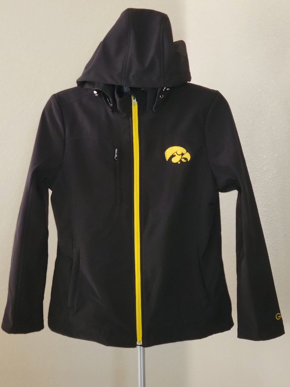 Iowa Hawkeyes Womens Medium G-III Carl Banks Softshell Jacket Full Zip Hooded M